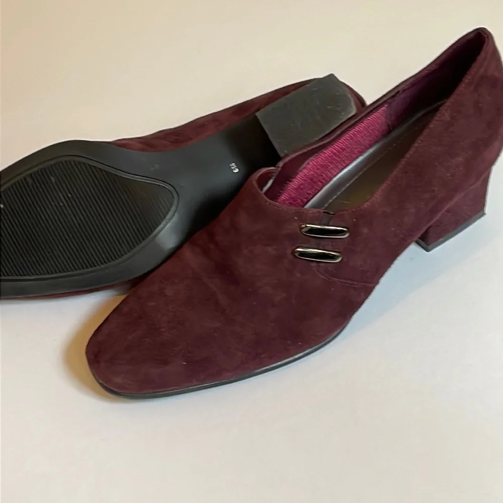 Karen Scott “wine” suede heel shoe 8M with box - Picture 1 of 8